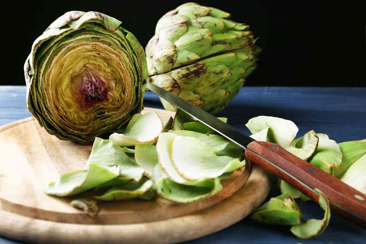 Prendi un po’ di carciofi, tagliali così e realizza questo primo saporito come pochi ed economico