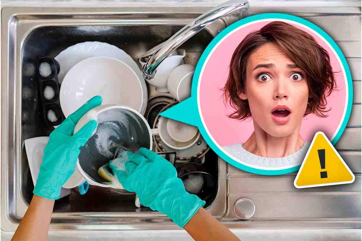 lavare piatti a mano errore