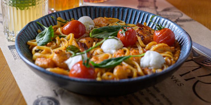 ricetta pasta alla checca romana