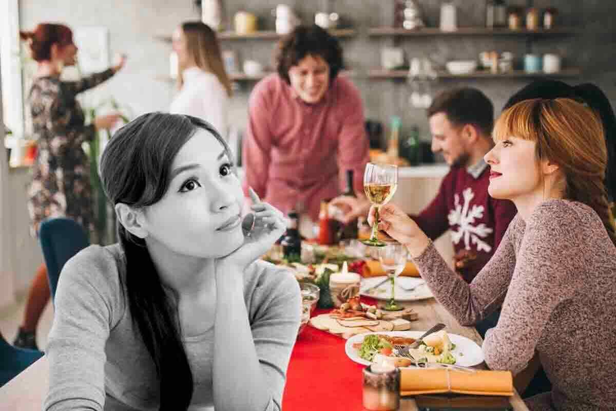 Cosa mangiare dopo le abbuffate delle feste: i cibi che depurano il corpo e ti rimettono in sesto