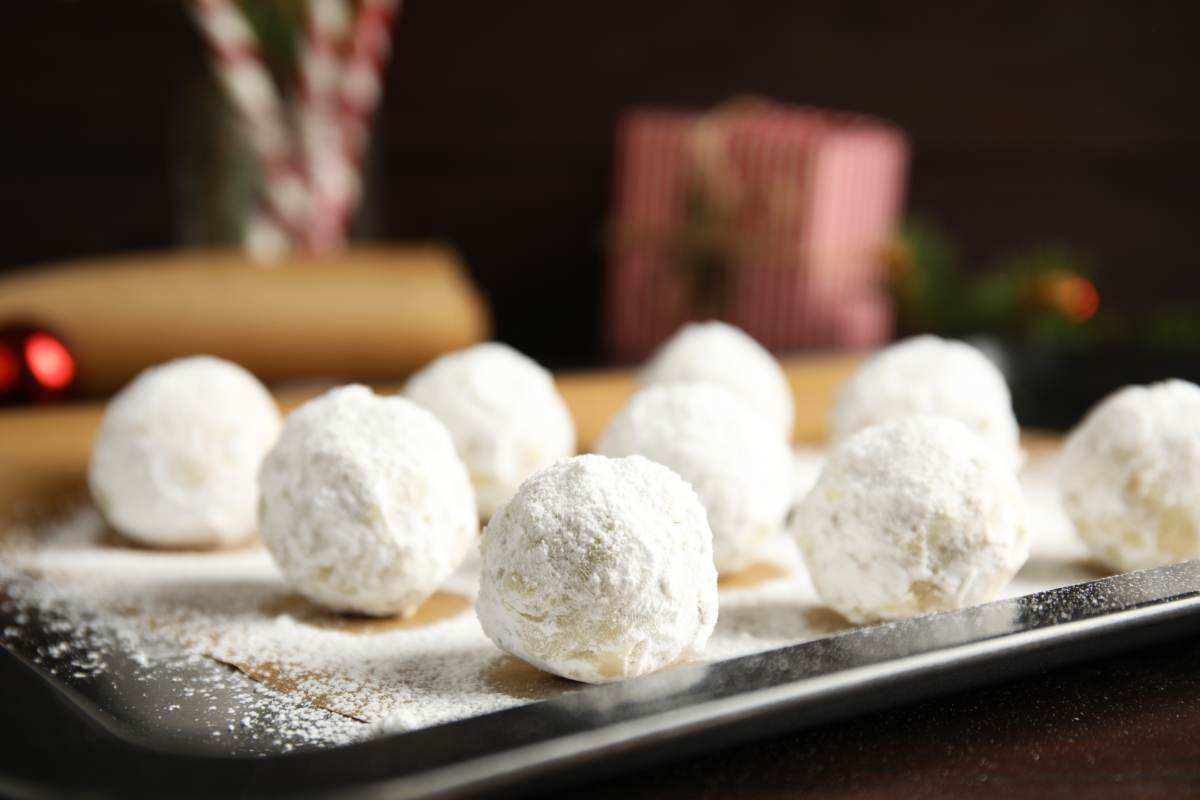 Sono delle palle di neve ma non si lanciano: la ricetta per dei biscotti gustosissimi