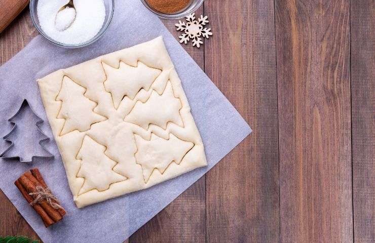 albero di pasta sfoglia con spinaci e ricotta