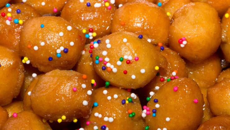 struffoli alla napoletana