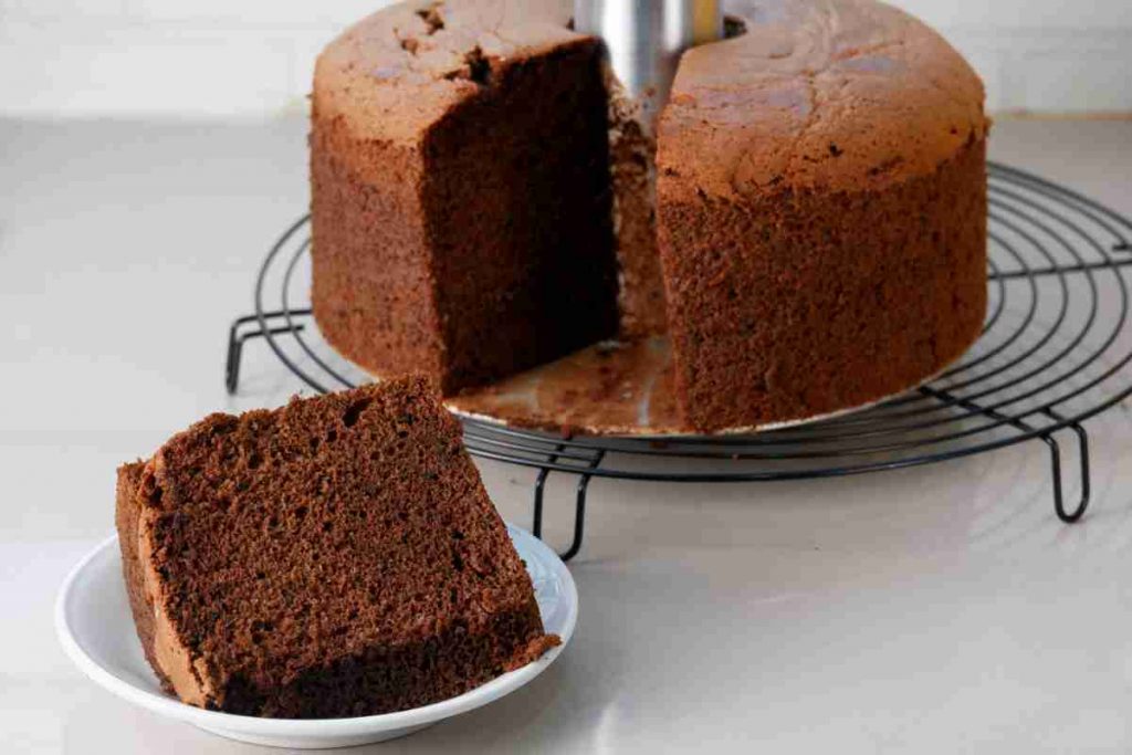 Chiffon cake al cioccolato ricetta 