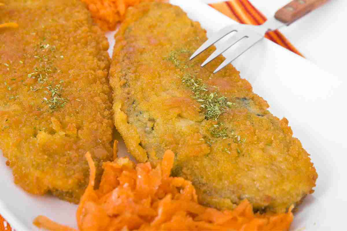 Sembra una cotoletta classica ma dentro trovi la sorpresa, questa versione convince anche chi non la mangia mai