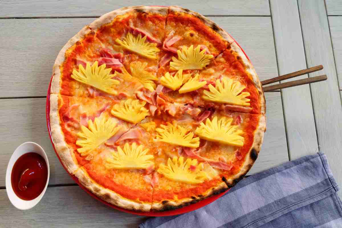 ricetta pizza mele e gorgonzola