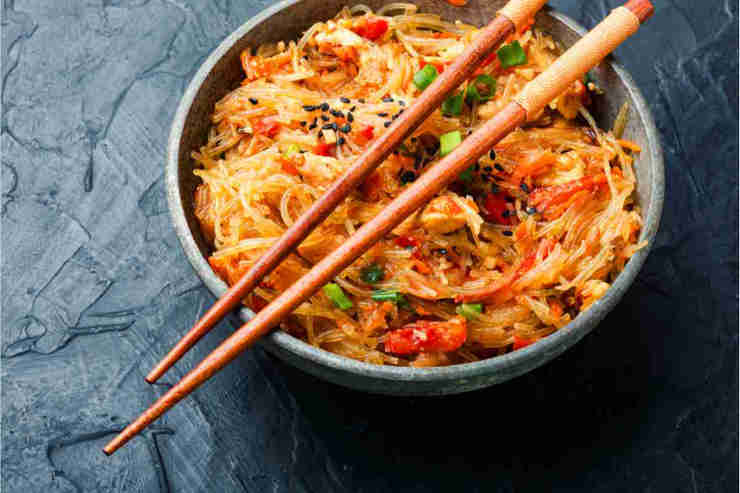 Spaghetti di soia con verdure ricetta
