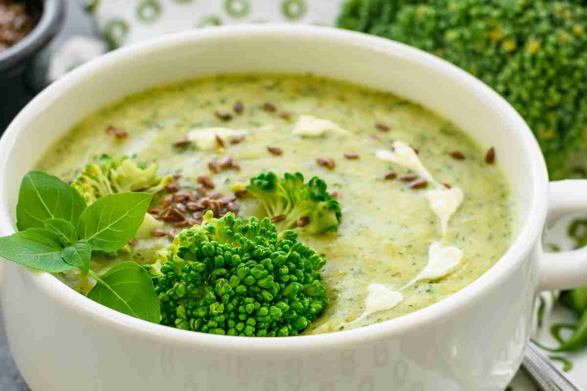 Vellutata detox con i broccoli