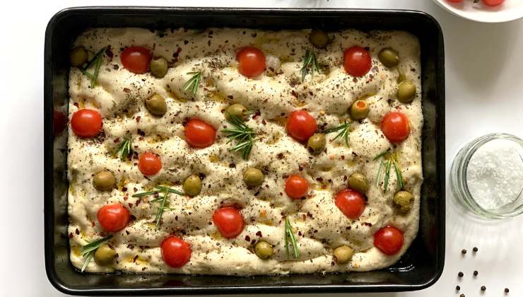 focaccia croccante con verdure