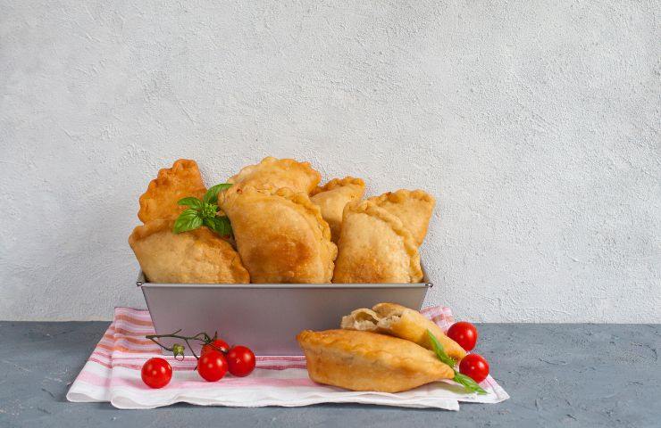 panzerotti pugliesi ricetta