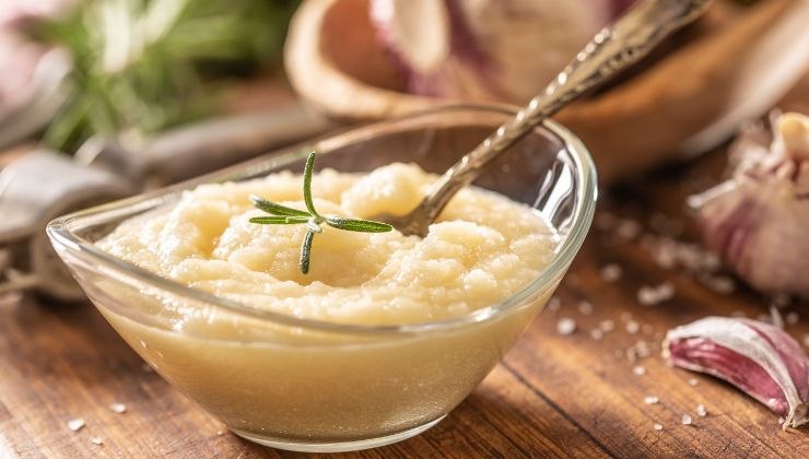 come usare la salsa all'aglio e parmigiano