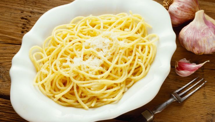 spaghetti aglio e olio: ricetta new york times