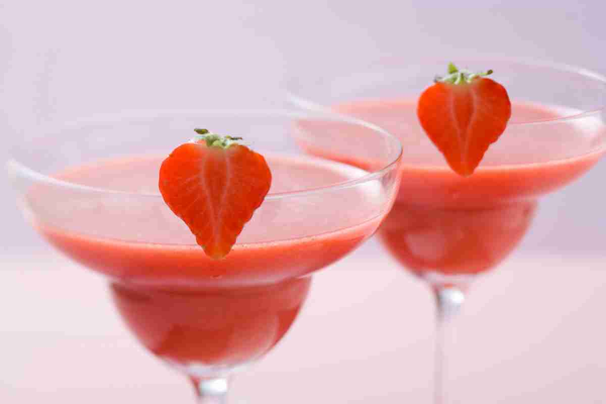 4 bianchi alla fragola, ricetta del cocktail superalcolico originale