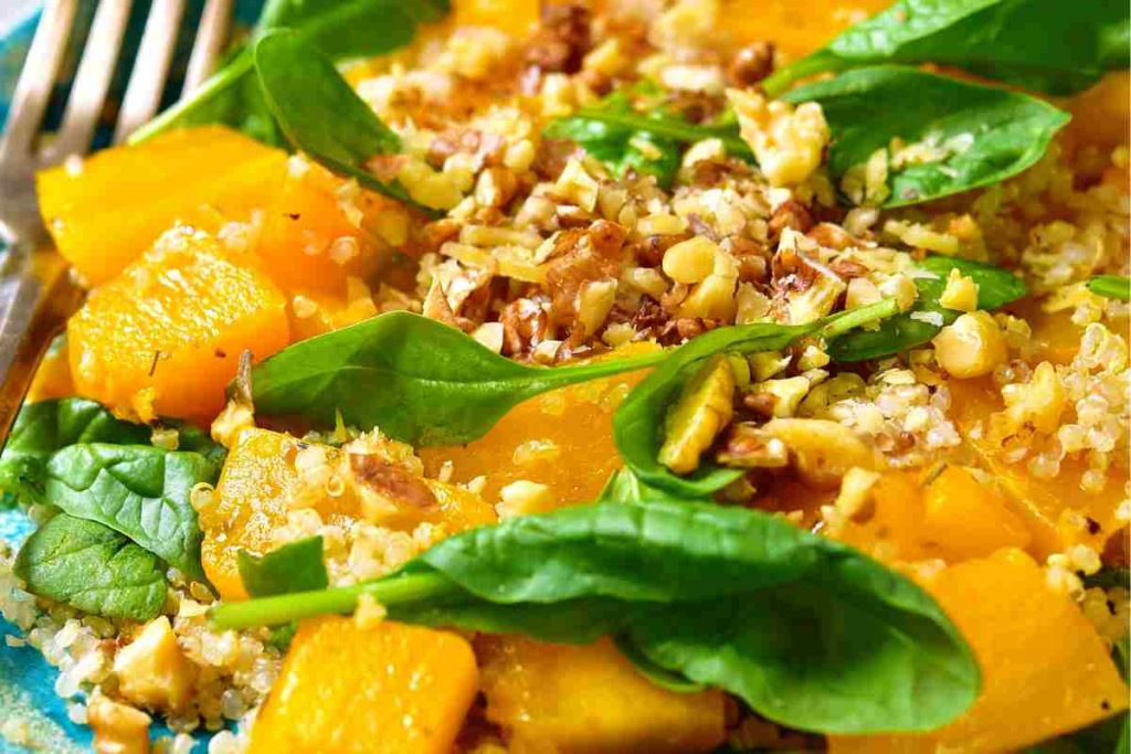 Insalata di zucca arrosto con spinacino e noci ricetta