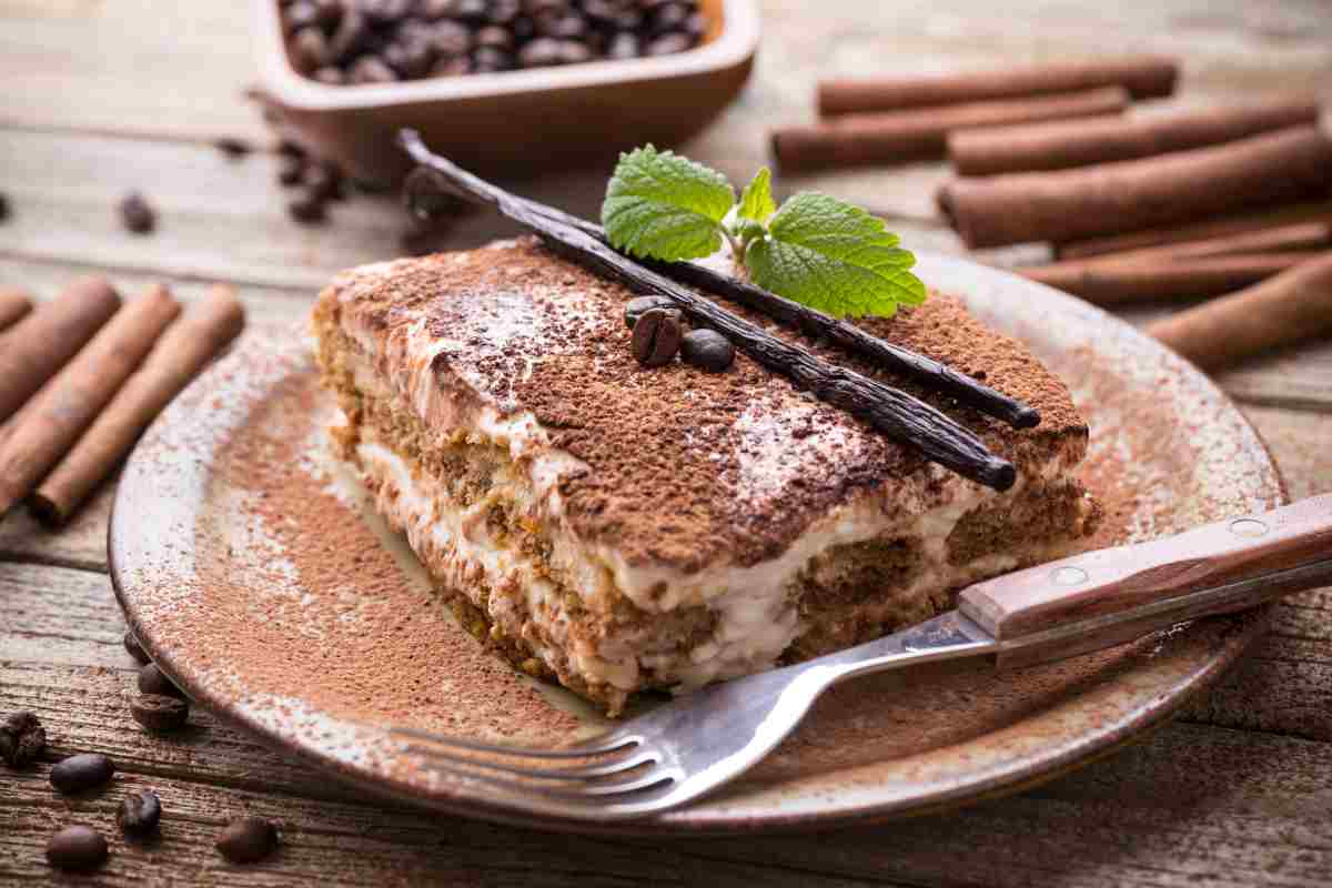 Non crederai alle tue papille per quanto è buono, goditi tutte le porzioni che vuoi di questo tiramisù leggero e golosissimo