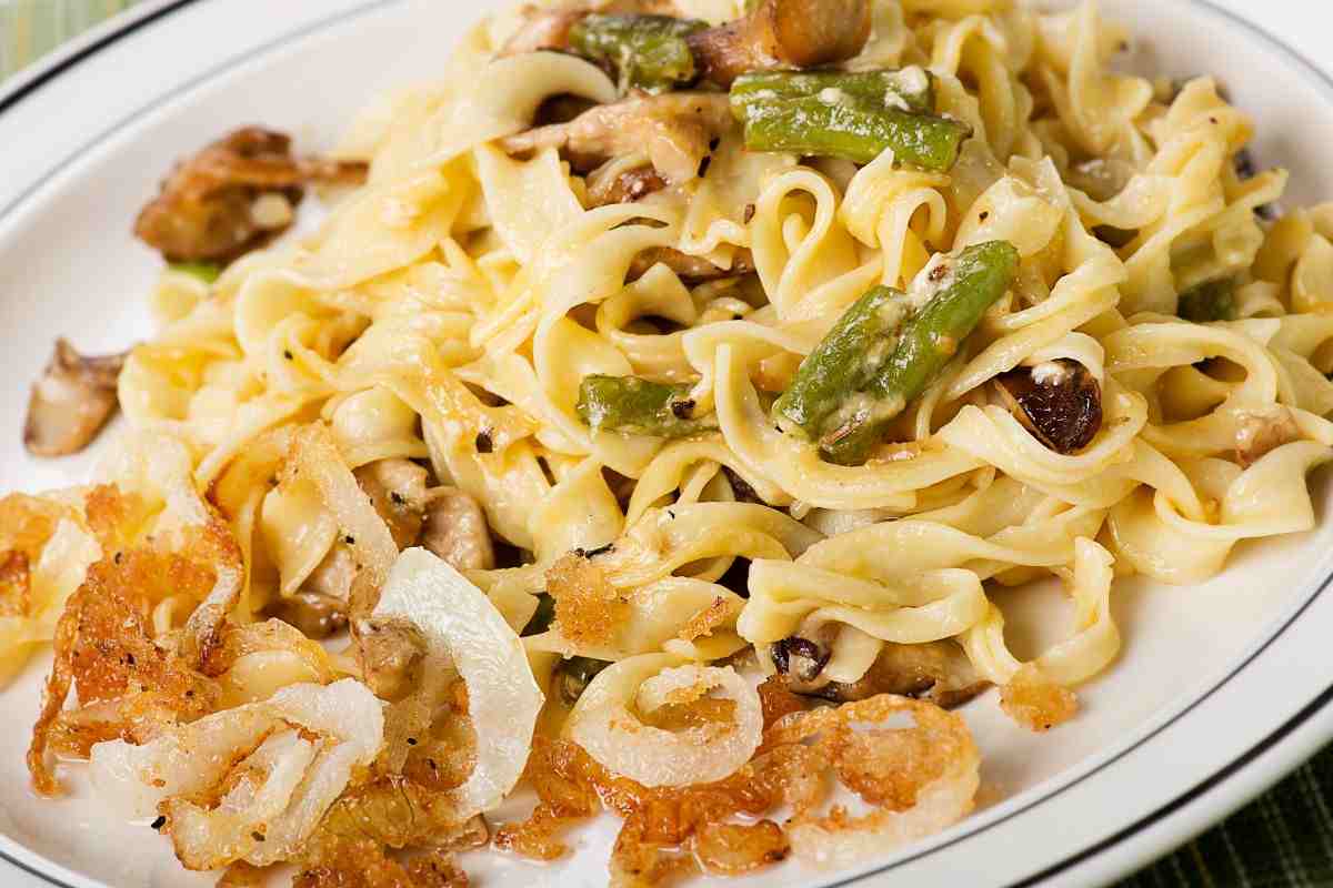 Che buone queste fettuccine, le ho condite con i funghi e un altro ingrediente super sfizioso