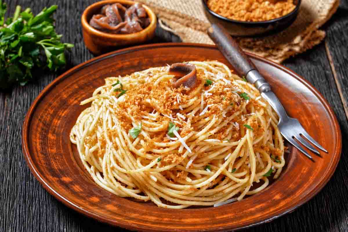spaghetti all'anciova ricetta