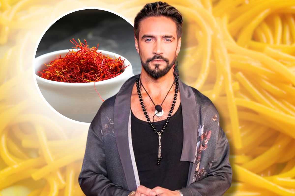 Alex Belli superchef: i suoi spaghetti risottati allo zafferano sono tutti da provare – Video