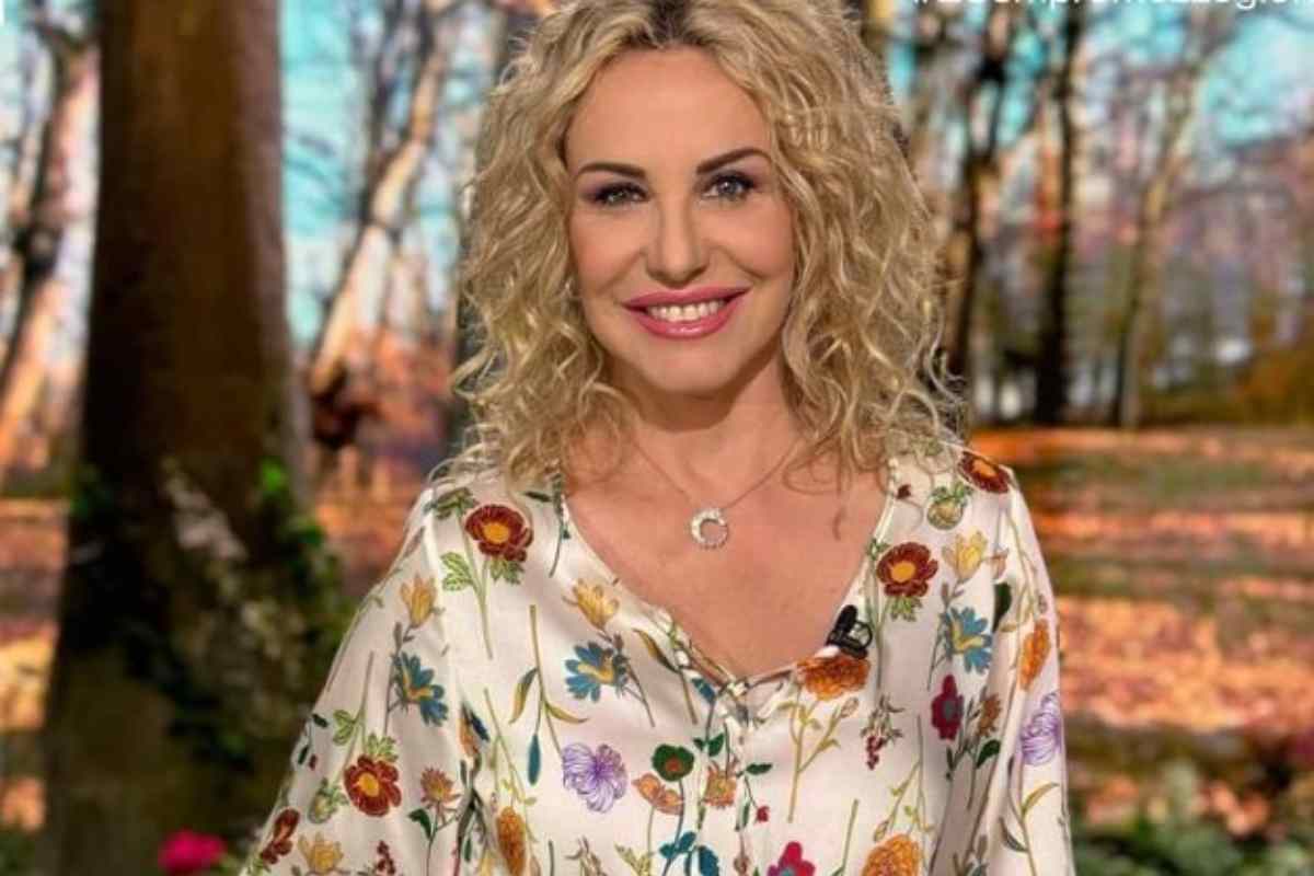 Ingresso a sorpresa nello studio di È sempre mezzogiorno: da Antonella Clerici arriva proprio lui