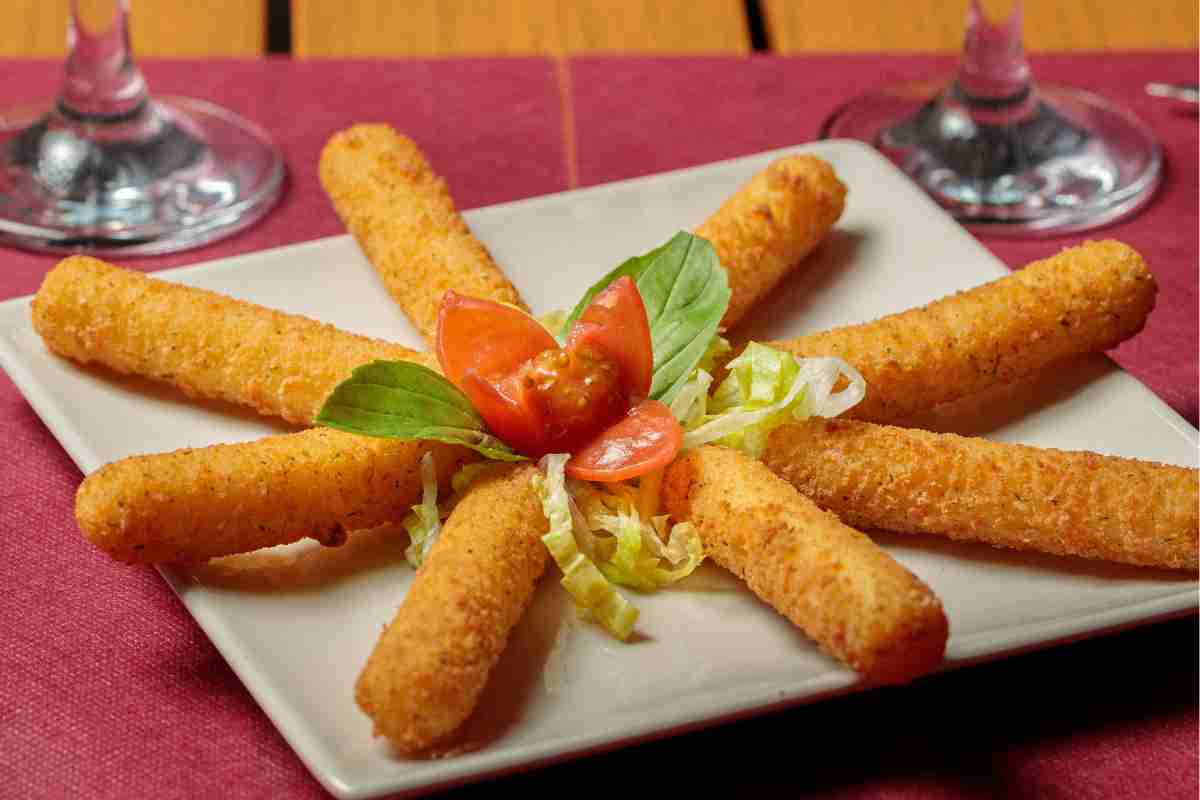 Bastoncini fritti di mozzarella