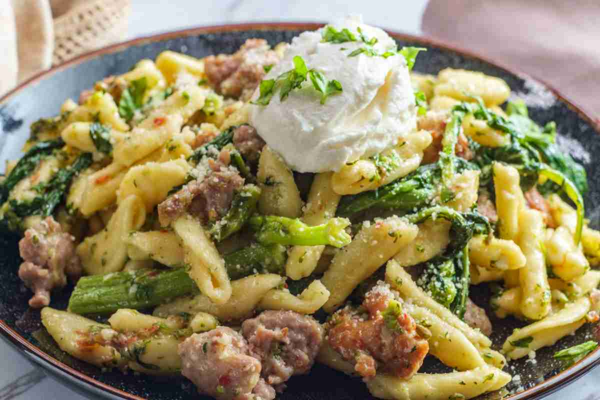 Cavatelli salsiccia e cime di rapa