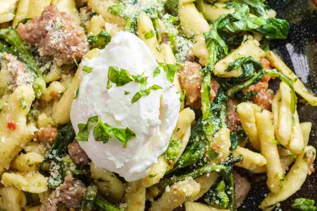 Cavatelli salsiccia e cime di rapa 