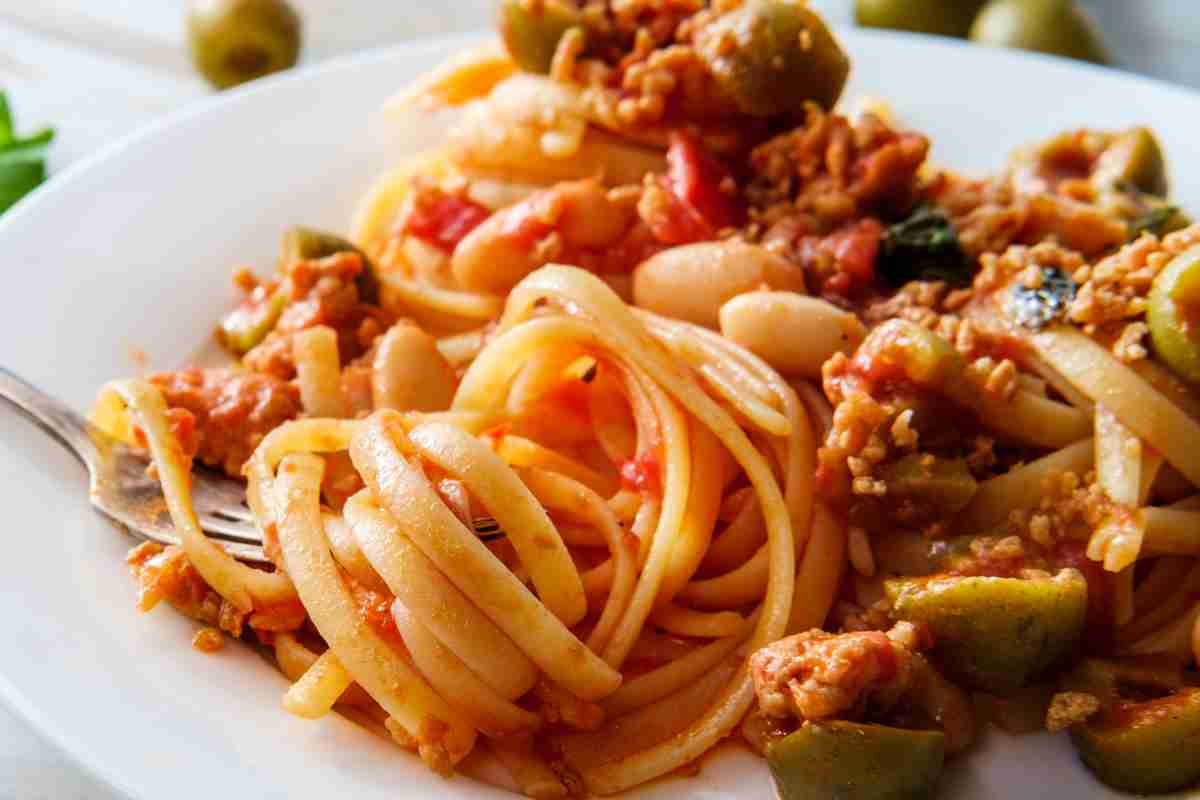 Pasta economica e super saporita: ci fai mangiare una tavolata e risparmi tanti euro