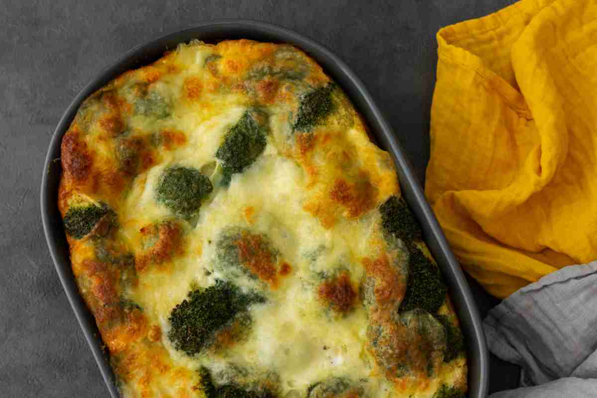 Frittata con broccoli e pollo al forno