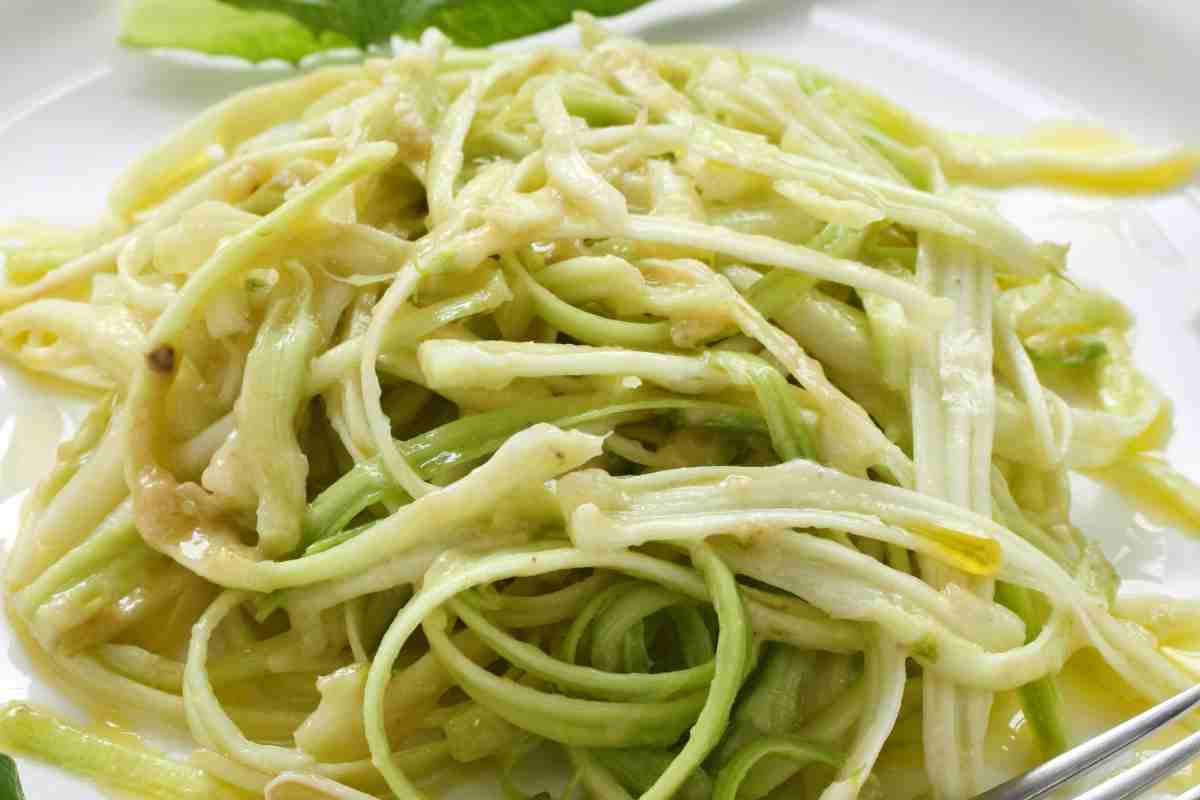 Insalata di puntarelle romana con salsa di acciughe