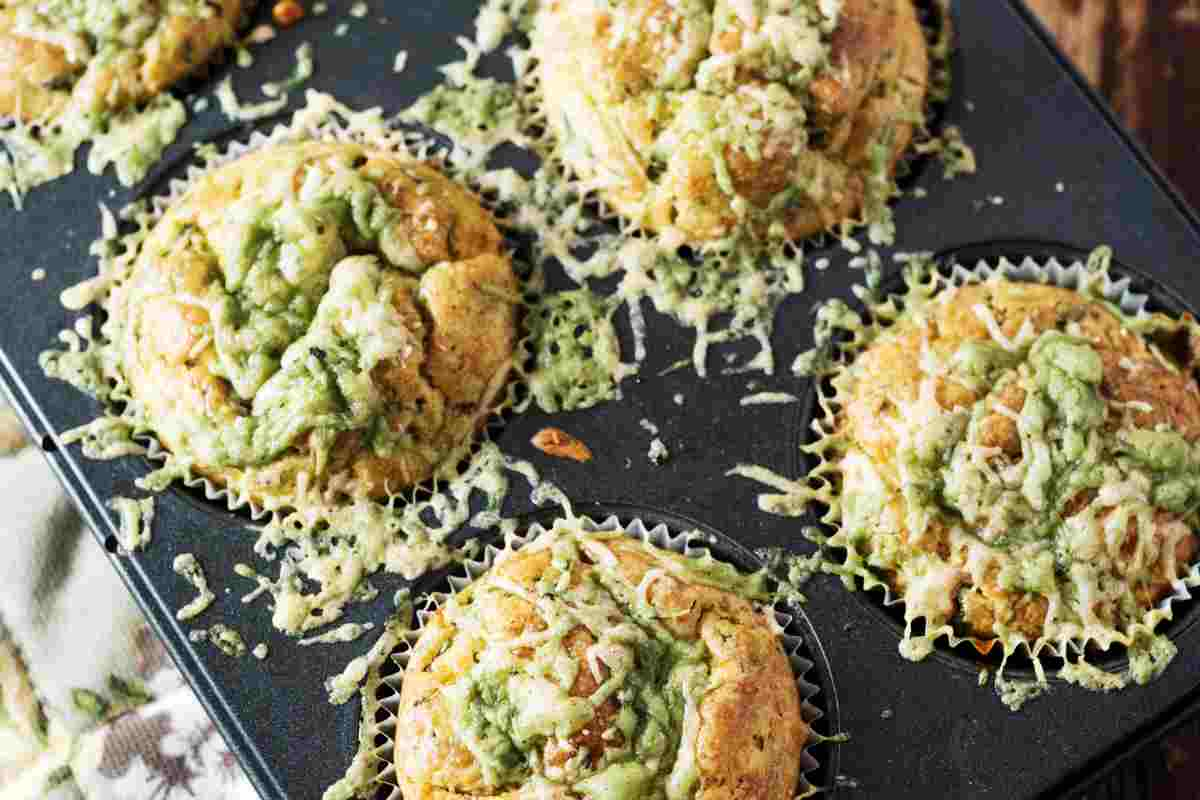 Con i muffin formaggio e spinaci faccio sempre centro, con l’antipasto si saziano tutti