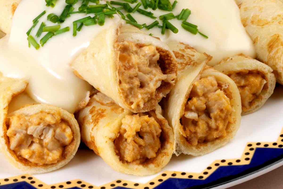 Piatto sfizioso da provare per il pranzo della domenica: crespelle con ripieno di pollo e faccio felici tutti