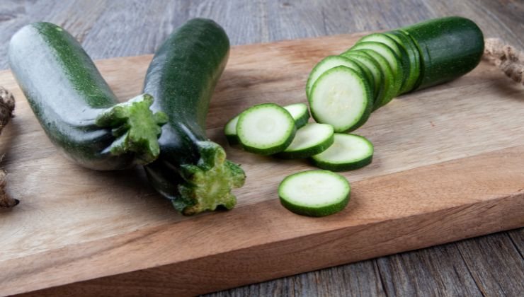 torta multistrato di frittate zucchine e cipolle ricetta