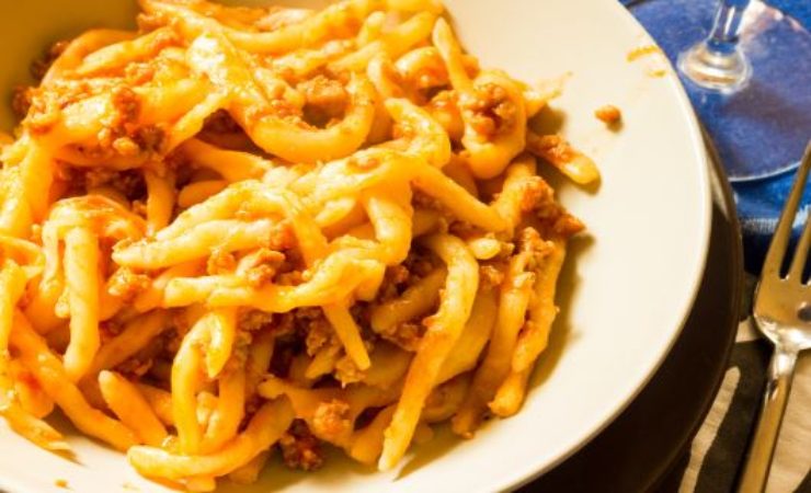 ricetta strozzapreti guanciale e zafferano