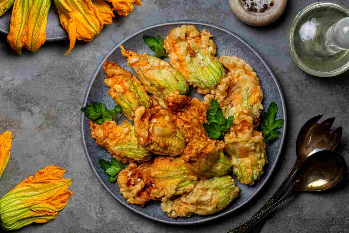 Fiori di zucca ripieni di patate