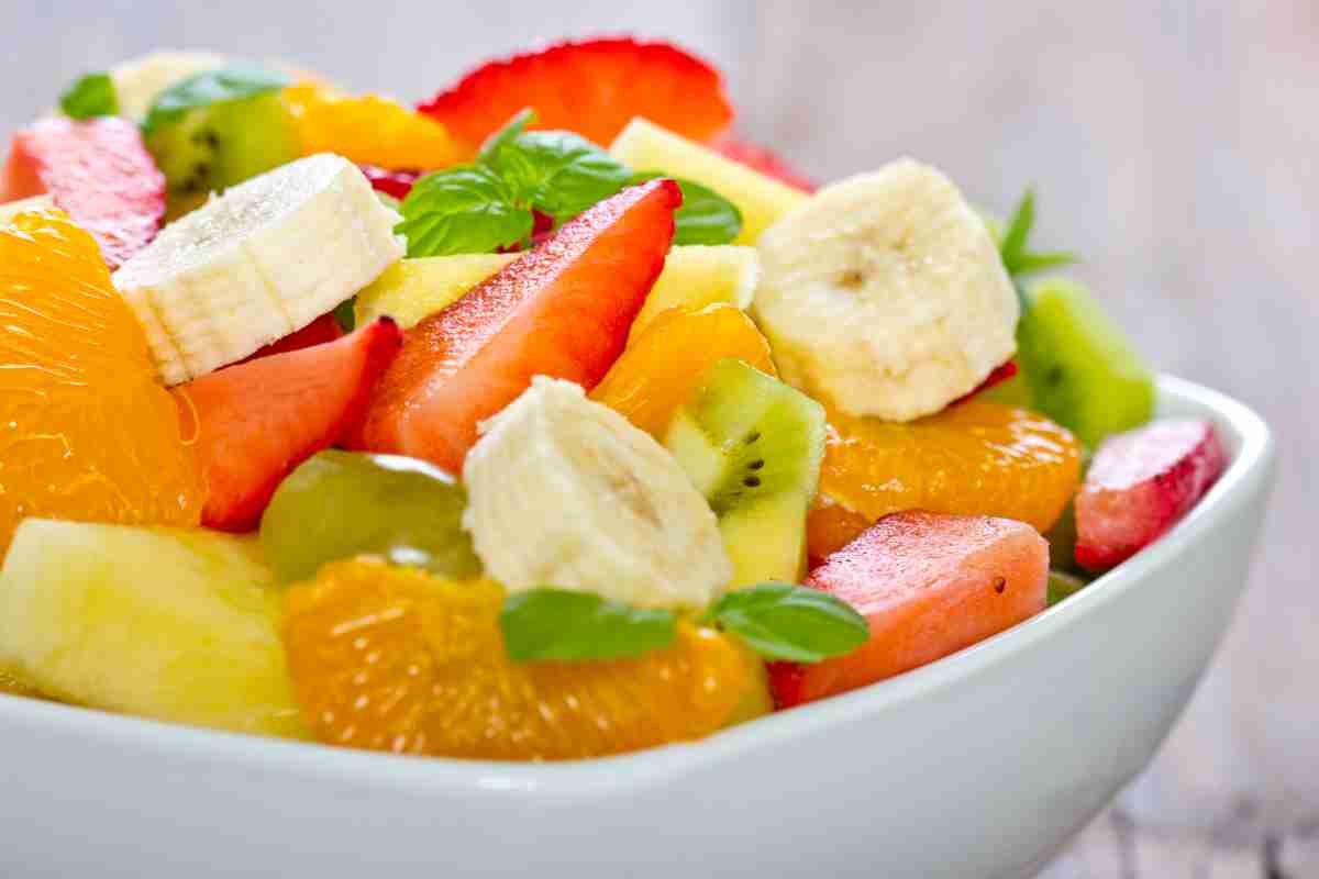 Miam-Ô-Fruit, ciotola con frutta fresca in pezzi