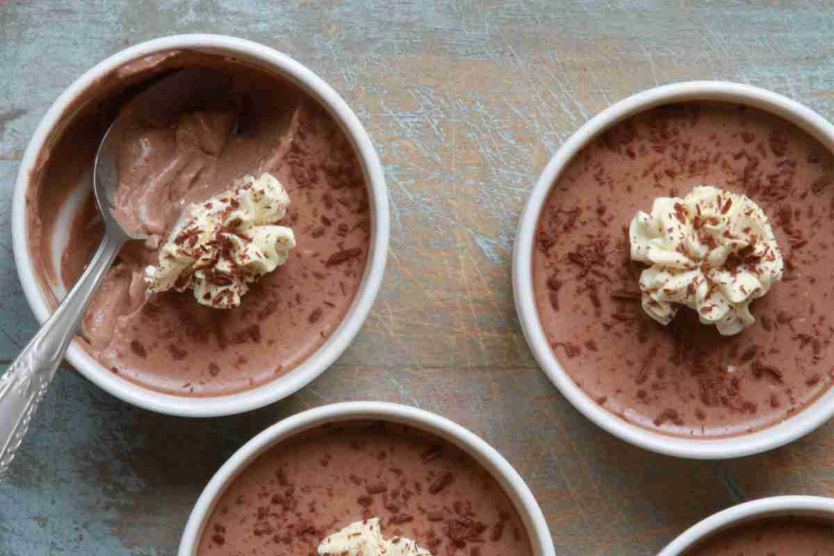 Solo due ingredienti e il dessert di stasera è pronto, vellutato e golosissimo farà impazzire tutti