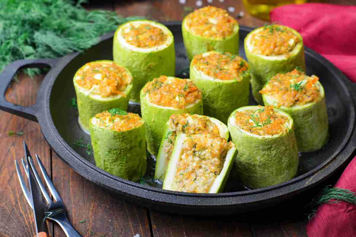 Zucchine ripiene di quinoa, questa è la ricetta più facile ed il risultato è così gustoso che le rifarai anche domani