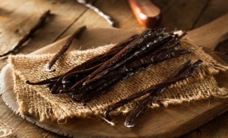 come riutilizzare la bacca di vaniglia per profumare armadi e cassetti