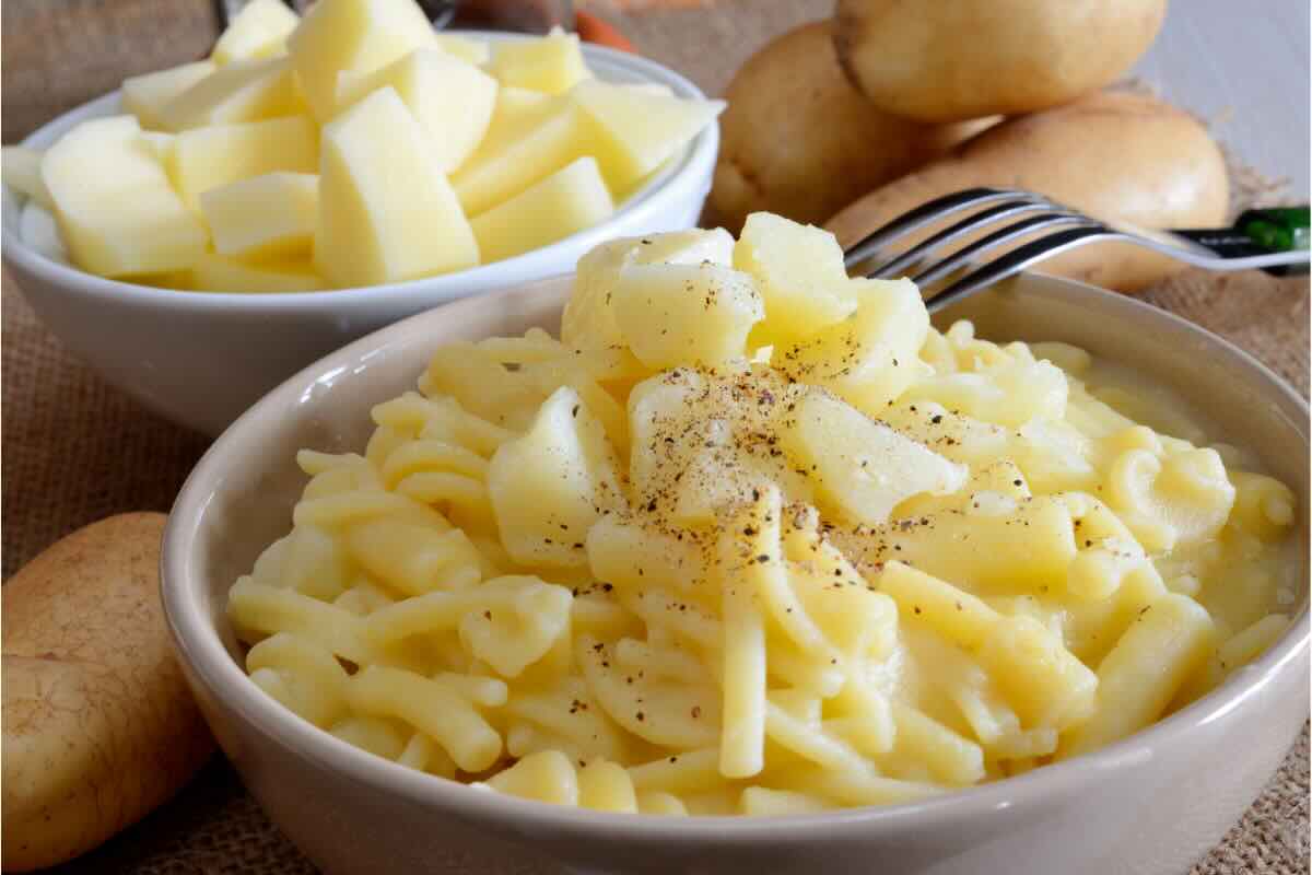 ricetta pasta e patate con pomodorini