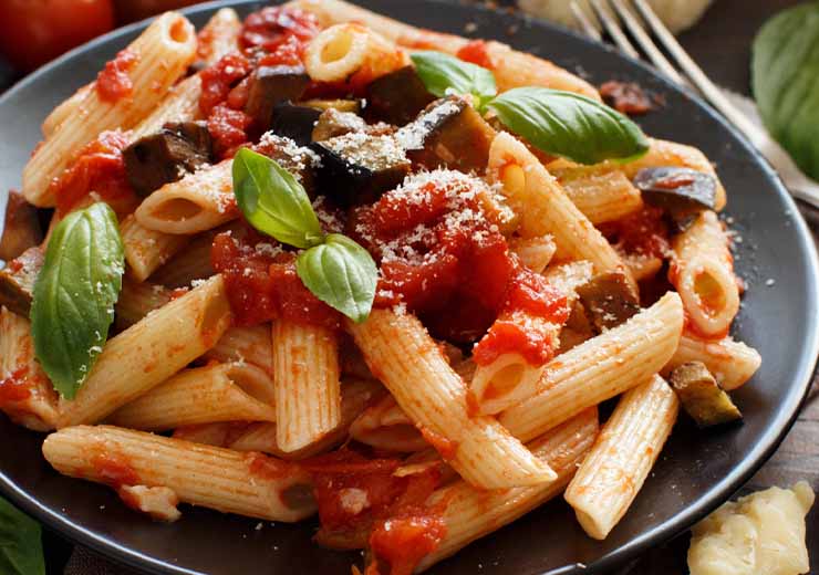 ricetta pasta al pesto di melanzane