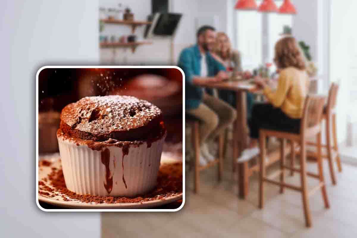 Ospiti a cena? Questo soufflé al cioccolato lo prepari in pochi minuti: bastano 2 ingredienti