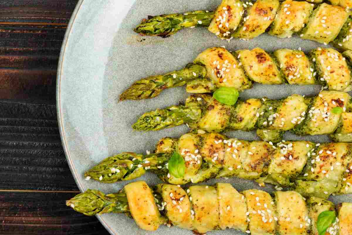 Spirali di asparagi, questo antipasto è così buono che è piaciuto anche ai bambini