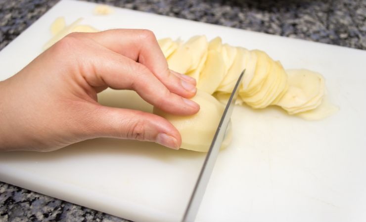 Chips di patate, i passaggi per farle a casa