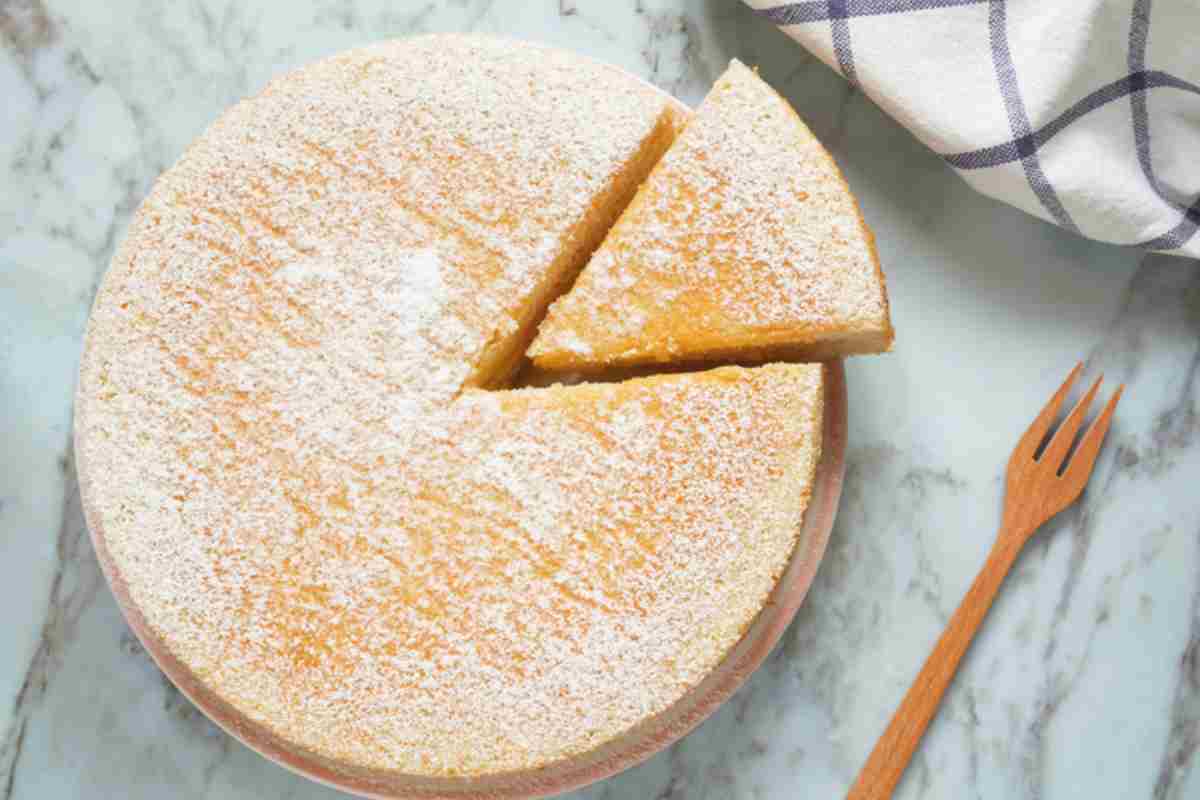 Questa torta con poche calorie ti rimette in forma per l’estate: senza farina ed olio