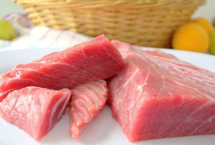 tonno con colatura di alici ricetta
