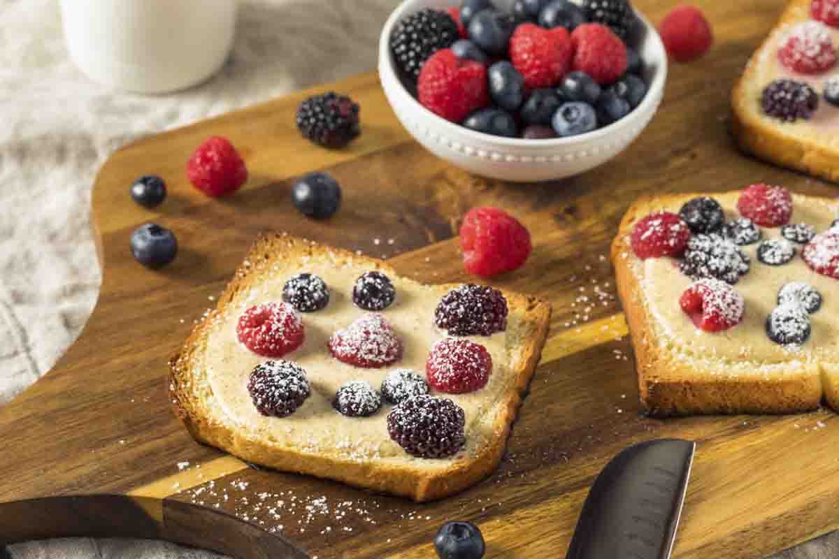 Toast allo yogurt, svelata la ricetta che sta andando virale sul web