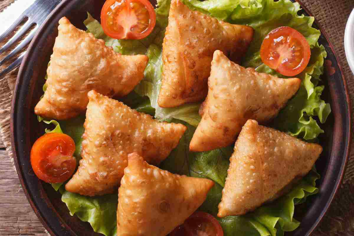 Samosa di carne, sono gustosissimi ma solo così non ti si aprono mentre li friggi