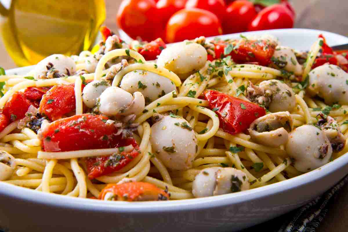 Spaghetti seppioline e pomodoro, li ho fatti con un trito speciale e tutti hanno notato la differenza