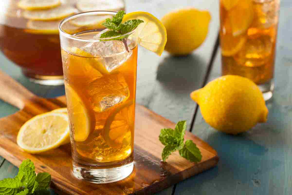 Tè al limone fatto in casa ricetta