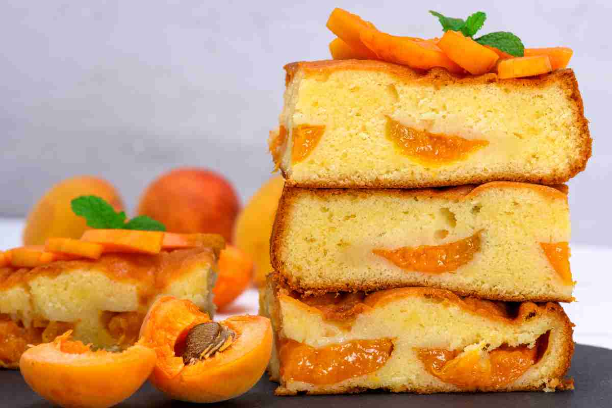 Torta albicocche e yogurt